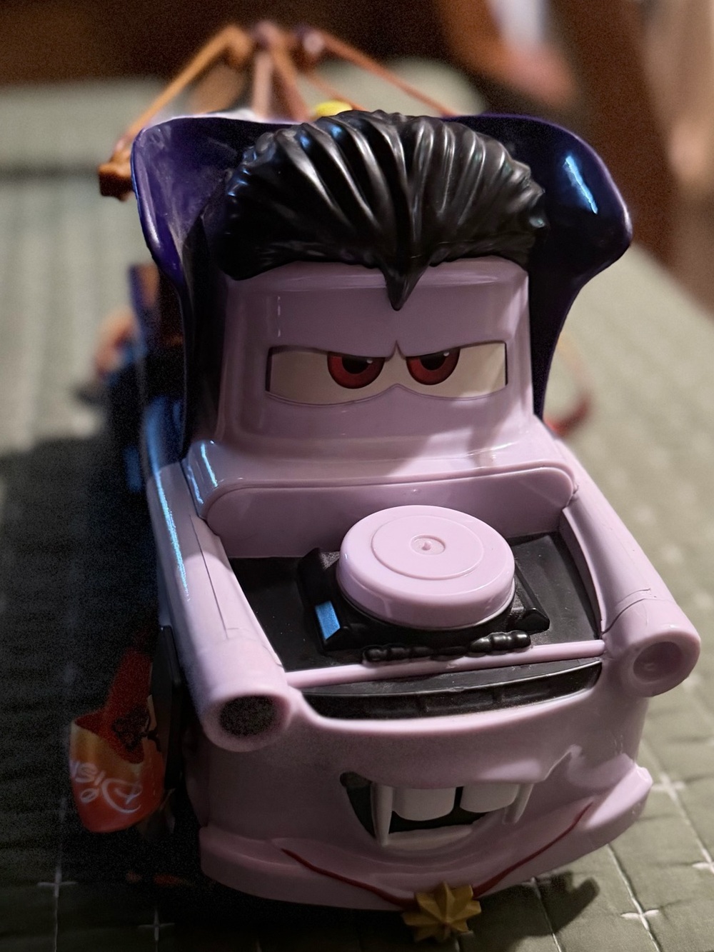 Disney Purple Vampirina Tow Truck Vehicle